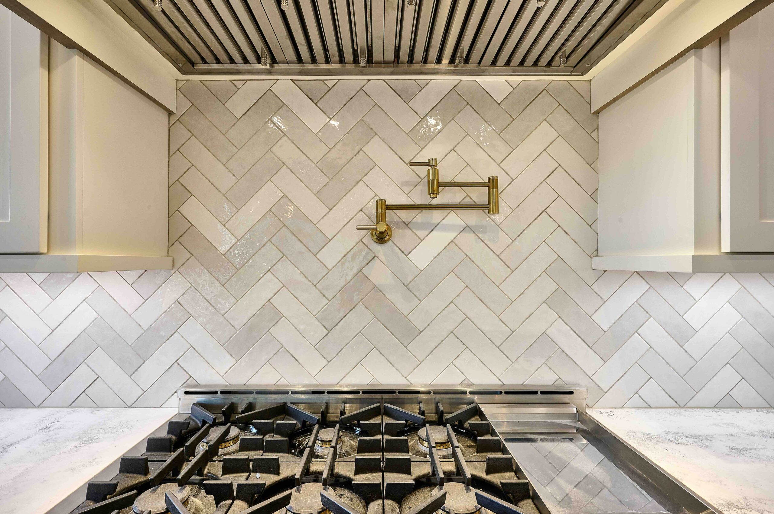 Kitchen Backsplash Installation Costs Tips Materials scaled