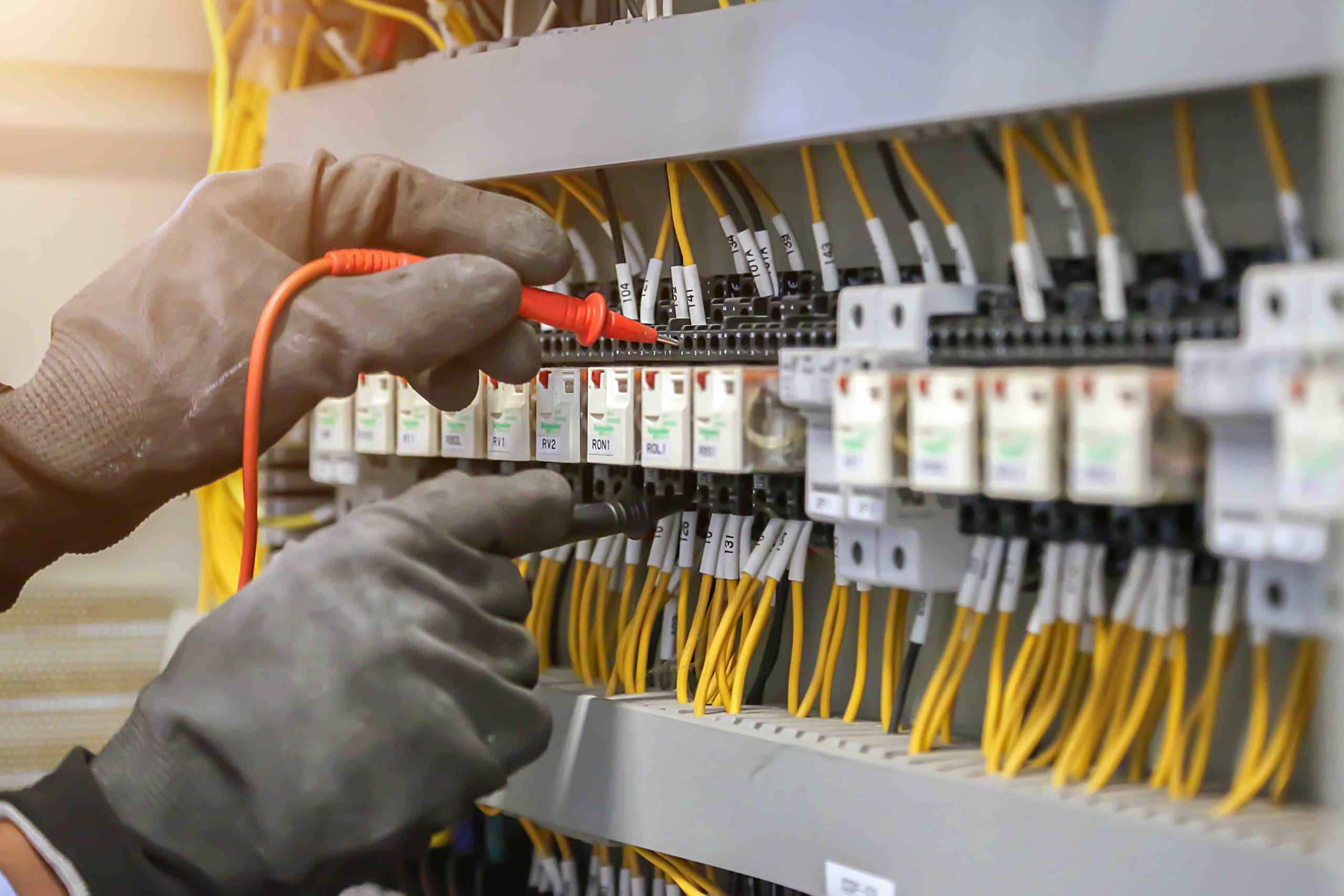 Bad Circuit Breaker Symptoms Every Homeowner Should Know