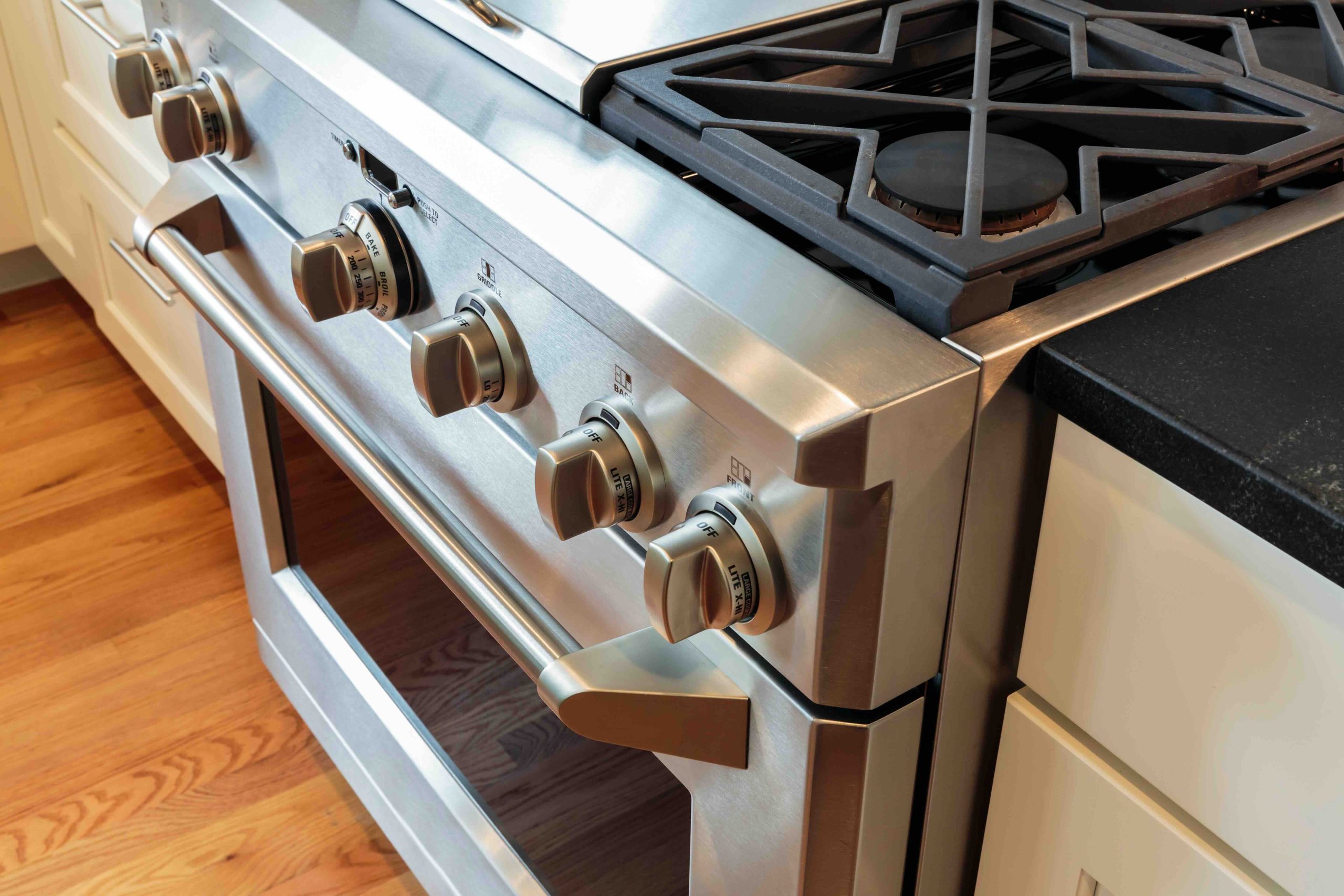 Gas Oven Won't Light? Here's What You Should Know