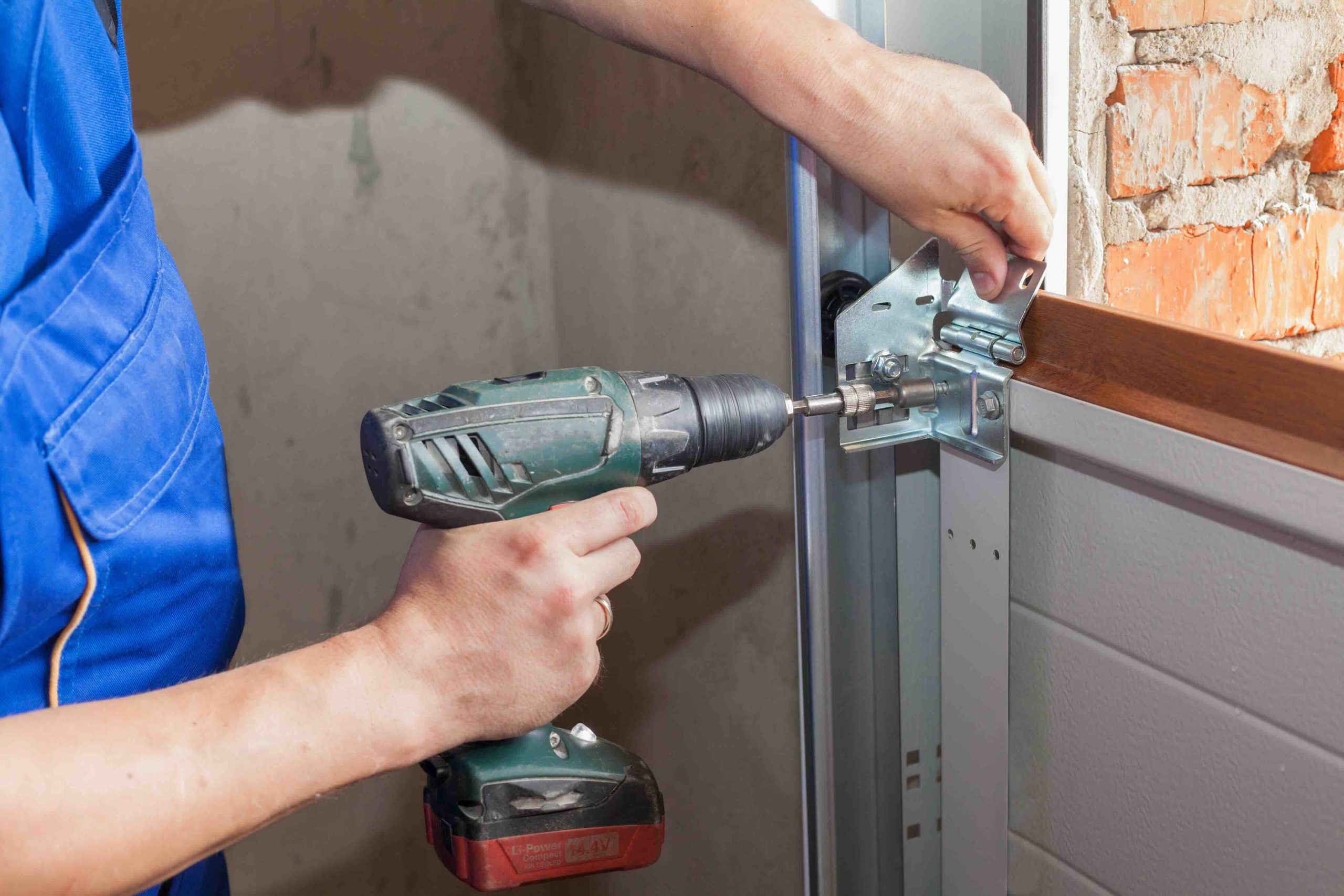 Garage Door Repair Costs: What Homeowners Should Know