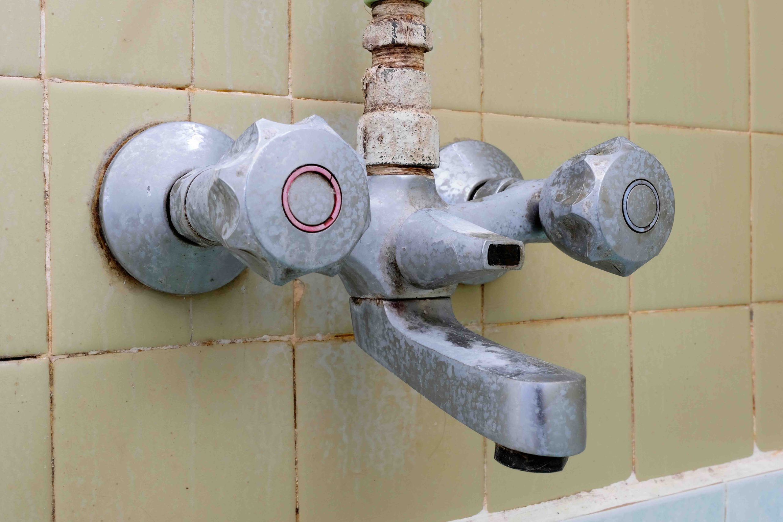 How to Remove Hard Water Buildup in Pipes