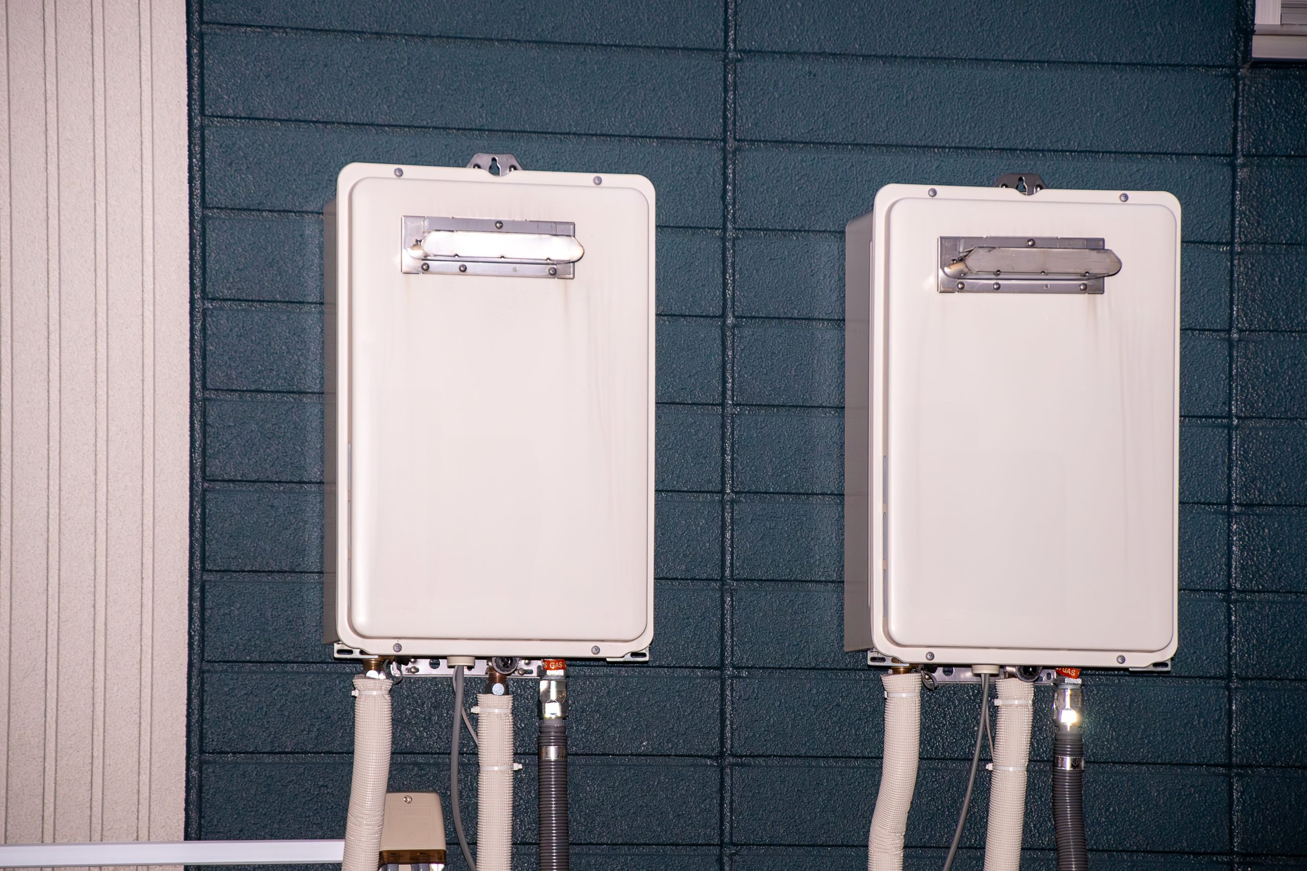 What Is a Gas Tankless Water Heater and Why Are Homeowners Switching