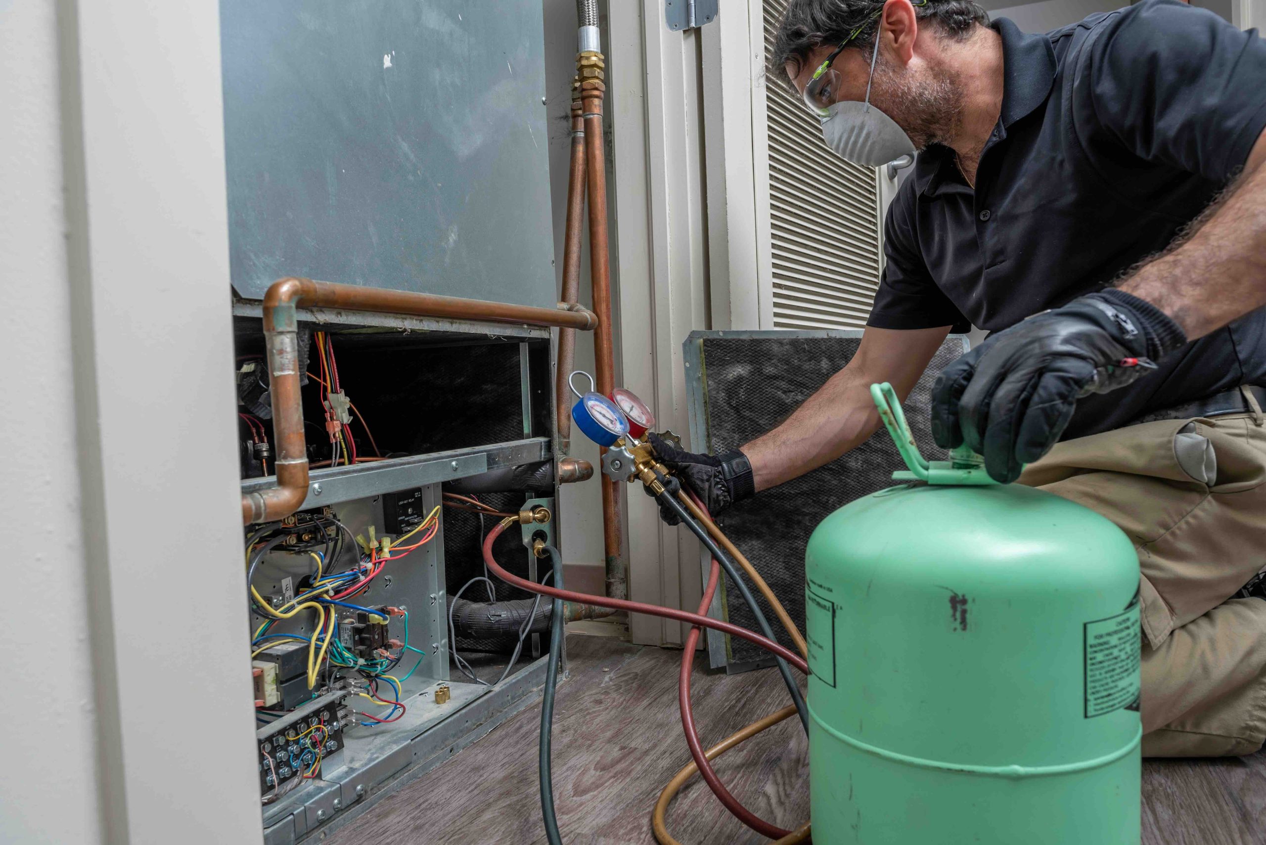 How Much Does It Cost to Charge Your AC at Home?