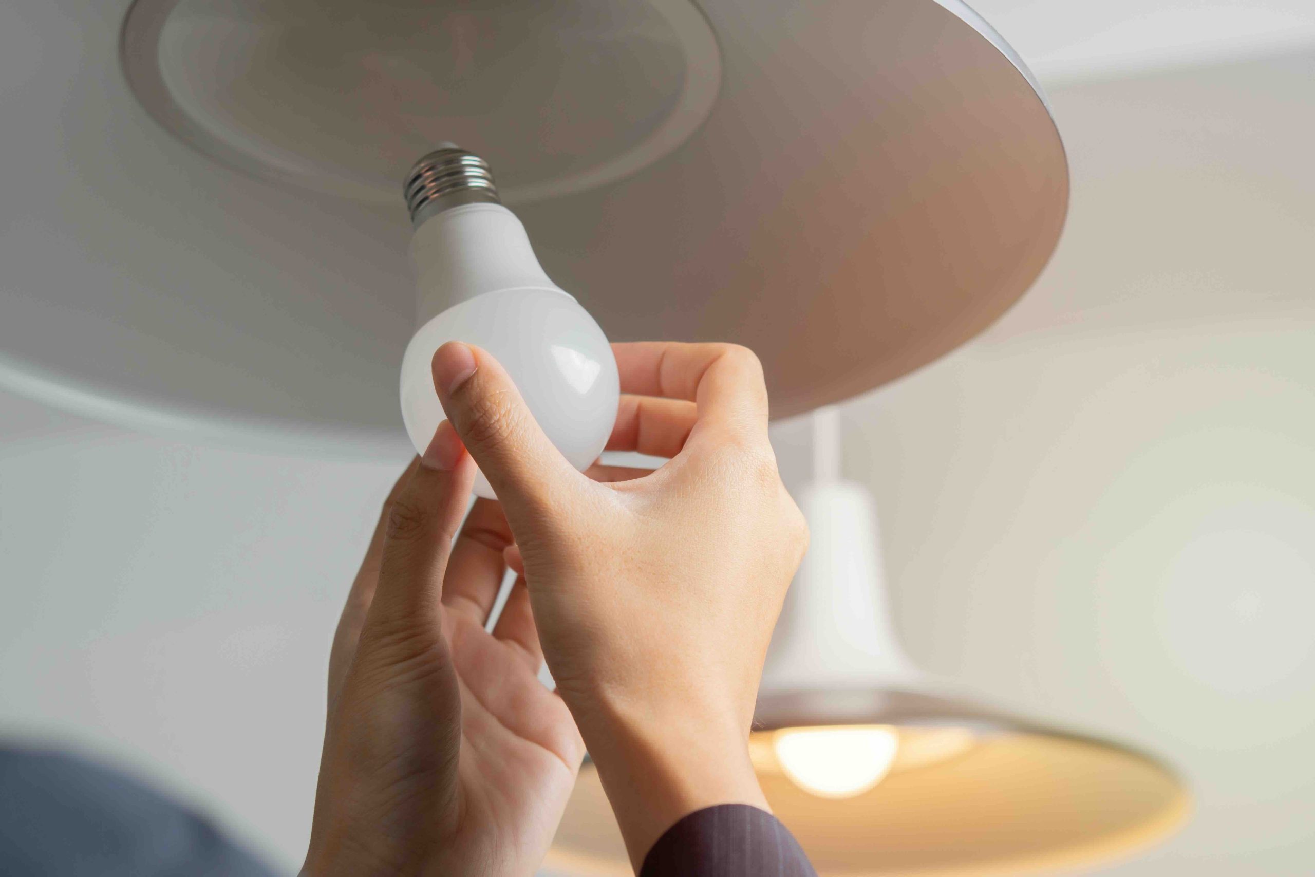 How to Change a Bulb Socket Safely and When to Call a Pro