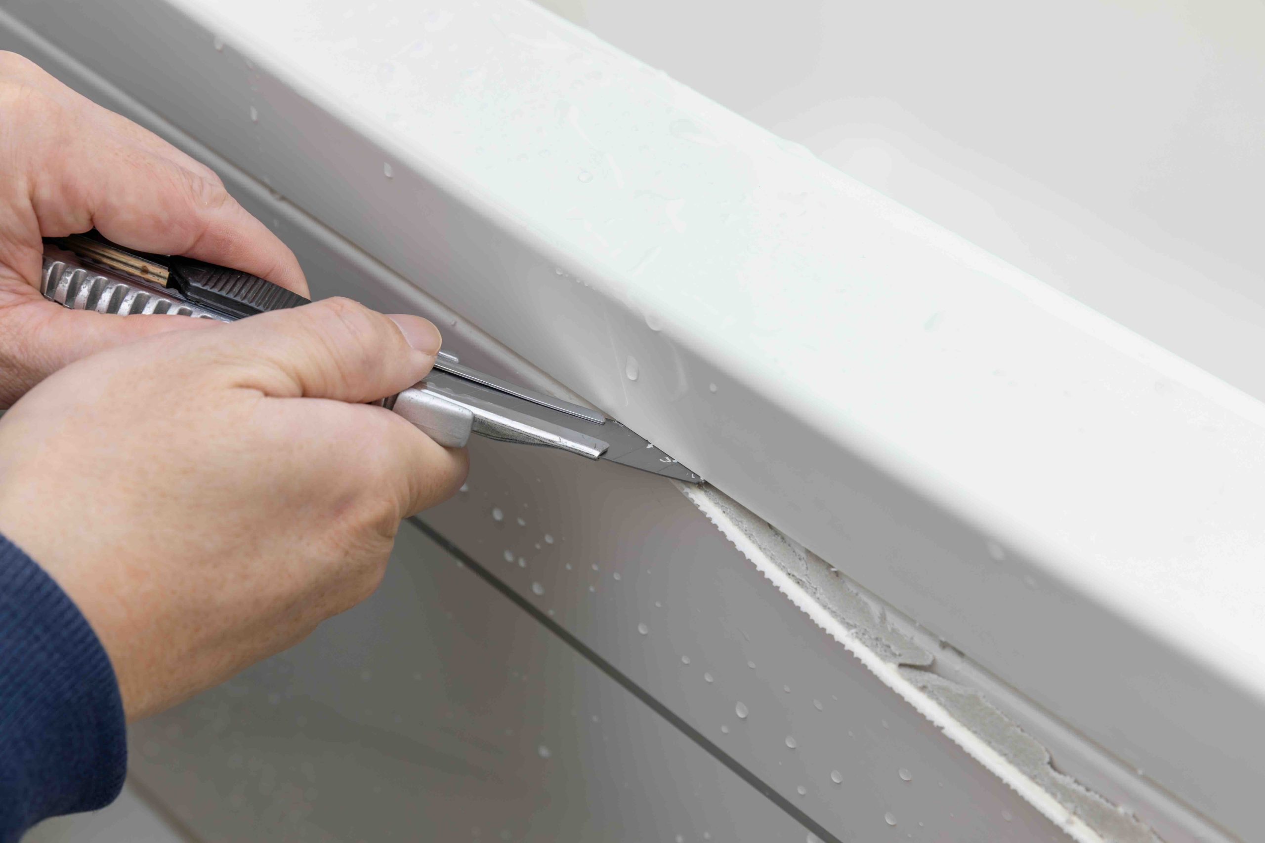 Bathtub Caulk Removal Tool: What Homeowners Should Know
